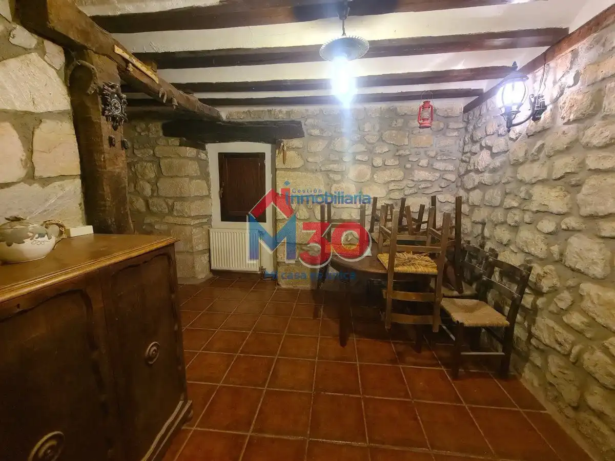 Houses for sale in Miranda de Ebro  with Heating