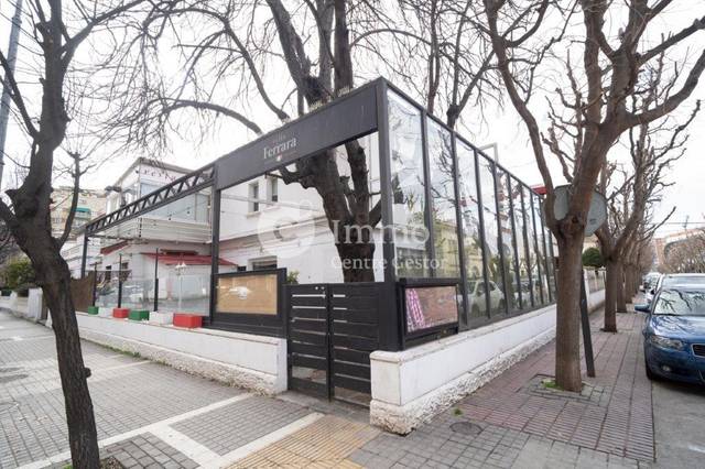 Local comercial en Alquiler en Avinguda de Navarra, 1 en Joc de la Bola - Camps d'Esports