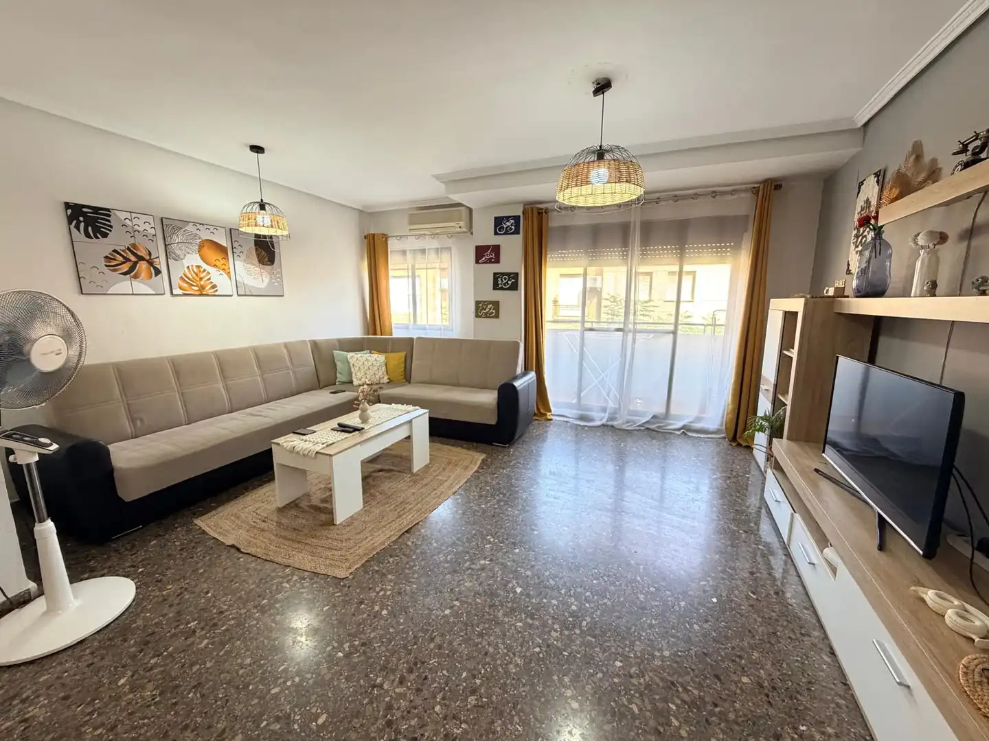 Sala d'estar de Pis en venda en Aldaia amb Balcó