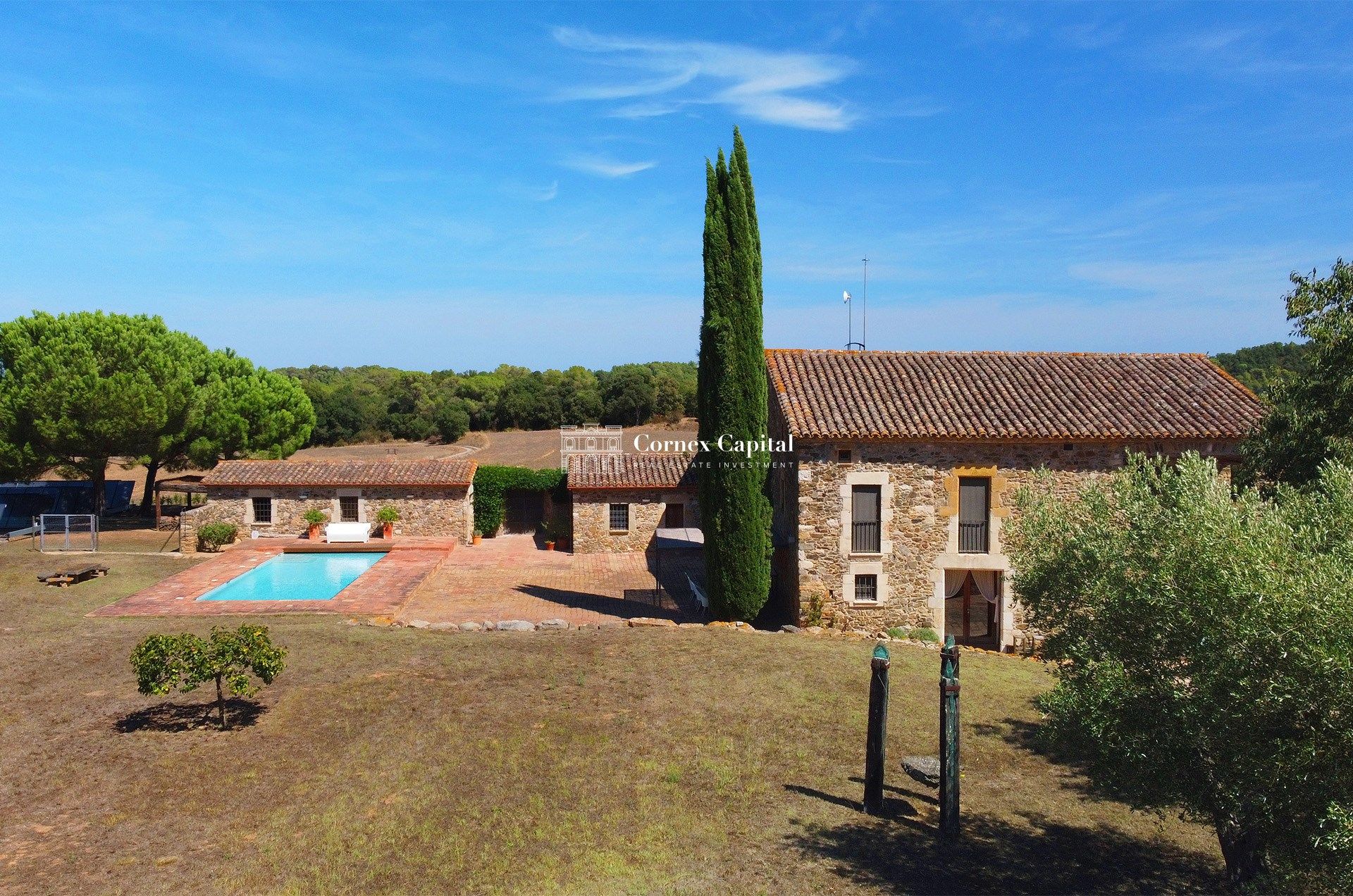 Vista exterior de Finca rústica en venda en La Bisbal d'Empordà amb Calefacció, Jardí privat i Terrassa
