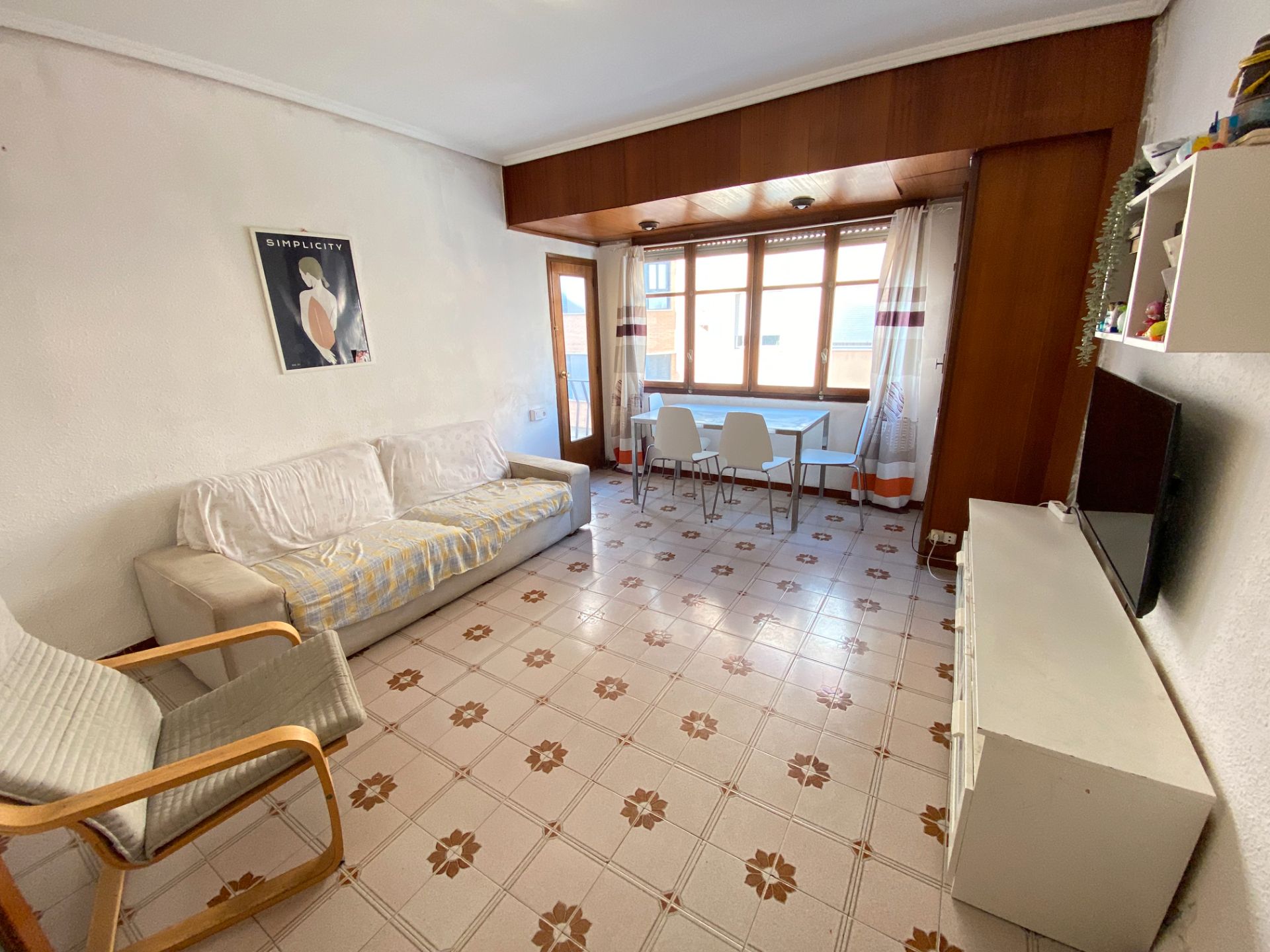 Sala d'estar de Pis en venda en Castellón de la Plana / Castelló de la Plana amb Moblat i Balcó