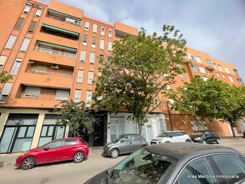 Vista exterior de Piso en venta en Valencia con Aire acondicionado, Calefacción y Horno