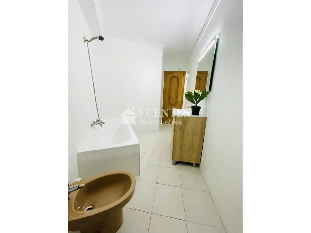 Baño de Piso en venta en Alicante / Alacant con Aire acondicionado y Terraza