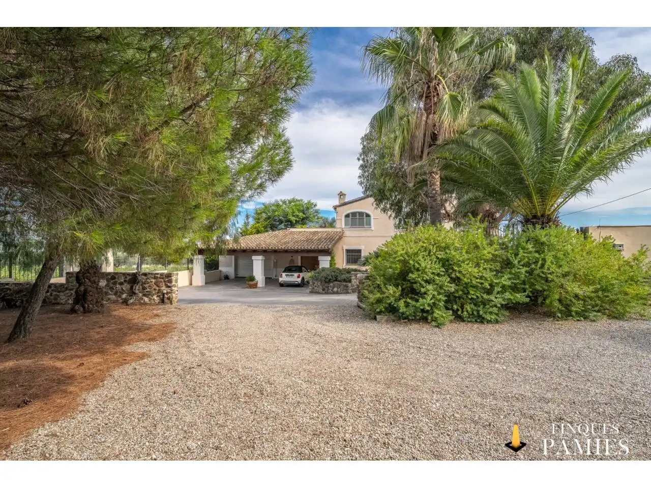Vista exterior de Casa o chalet en venta en La Selva del Camp con Calefacción, Jardín privado y Terraza