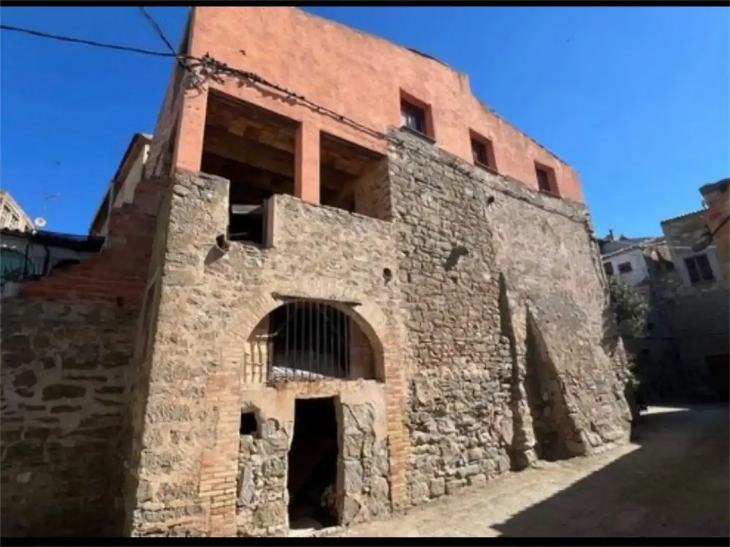 Vista exterior de Casa adosada en venda en Torrefeta i Florejacs
