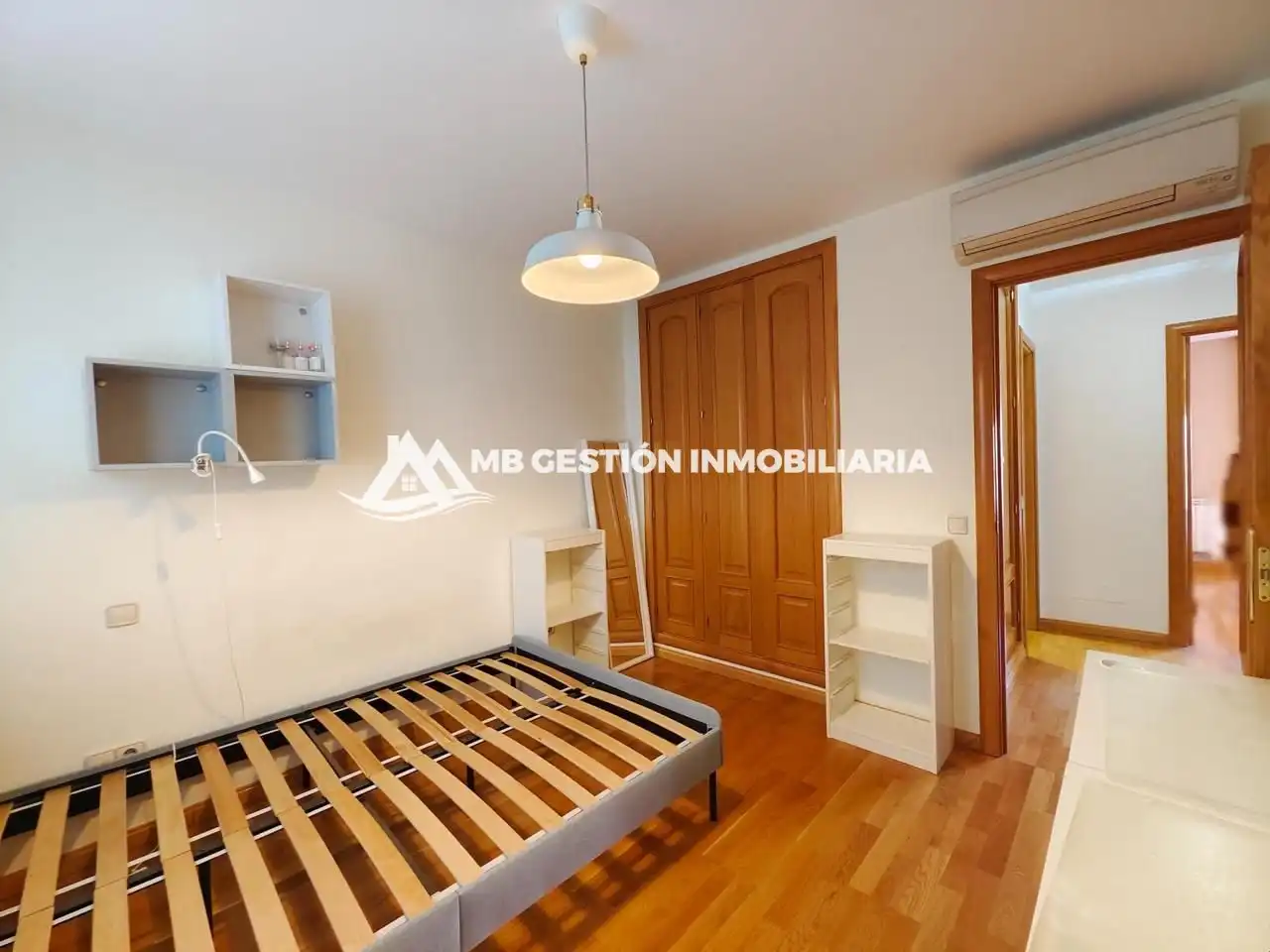 Detached homes for sale in Calle de Luarca, La Serna