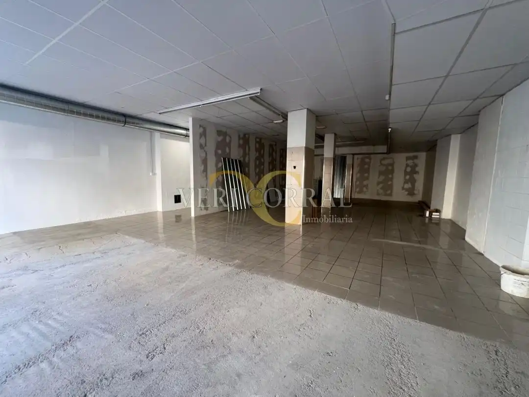 Business premises to rent in Calle Román Romano, imagen 5