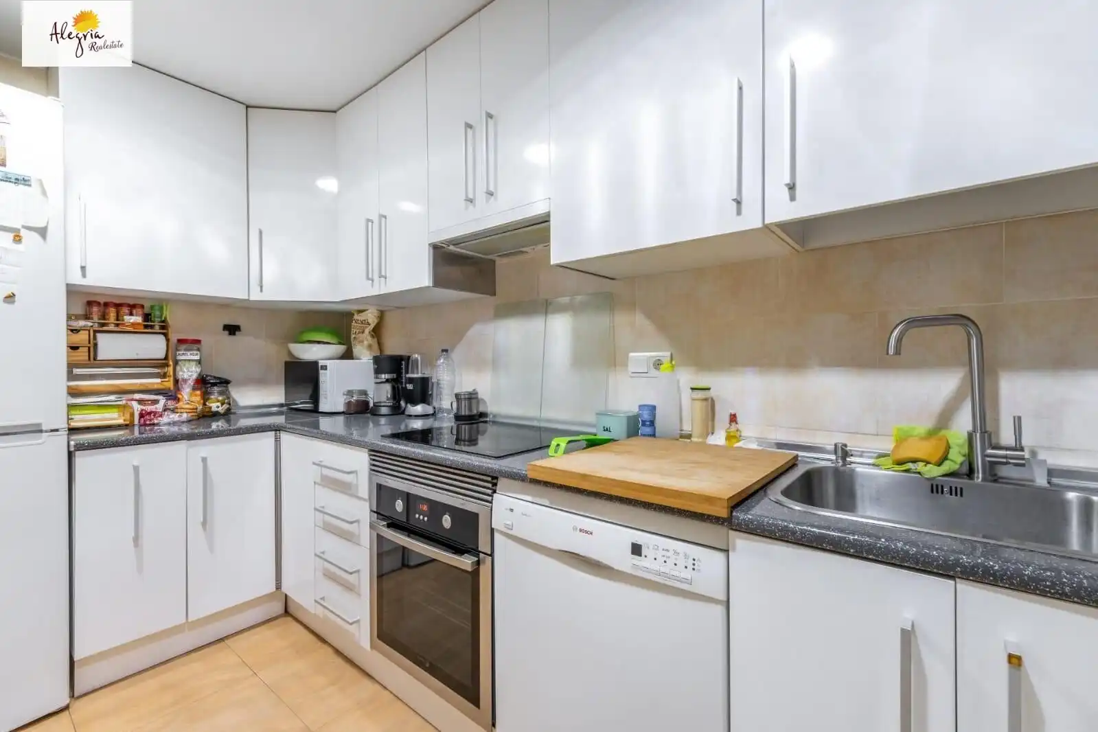 Cocina de Apartamento en venta en Alicante / Alacant con Calefacción y Amueblado