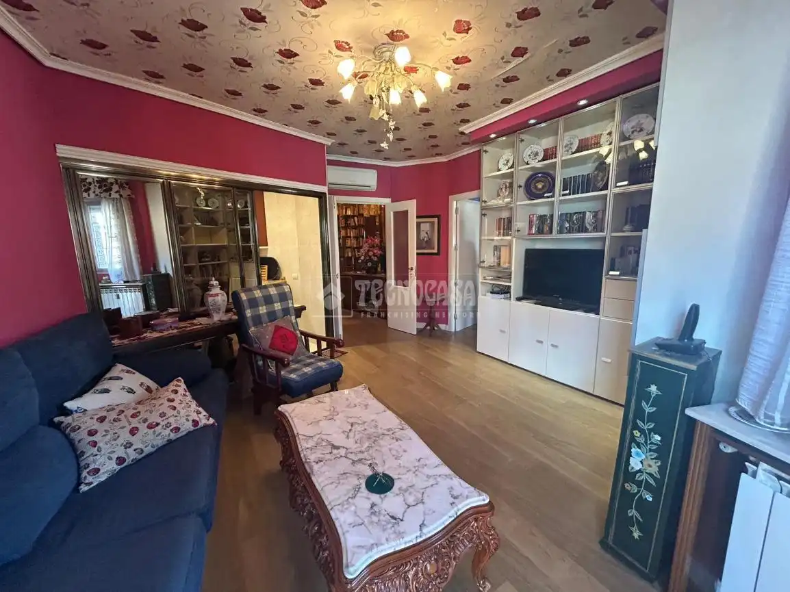 Living room of Flat for sale in Madrid  with Heating and Community pool