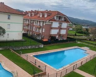Piscina de Pis en venda en Meruelo amb Calefacció, Terrassa i Balcó