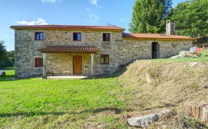 Vista exterior de Finca rústica en venda en Irixoa amb Calefacció, Traster i Moblat