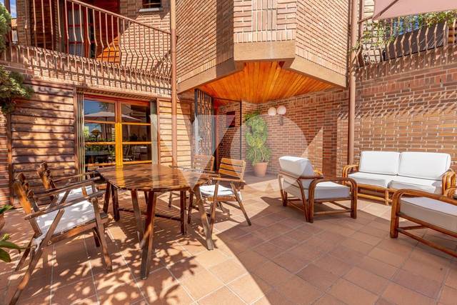 Casa adosada en Venta en La Florida -  El  Plantío