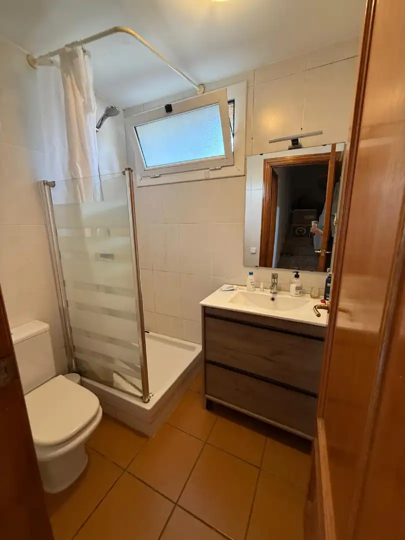 Bany de Casa o xalet en venda en Lliçà d'Amunt amb Aire condicionat, Calefacció i Jardí privat