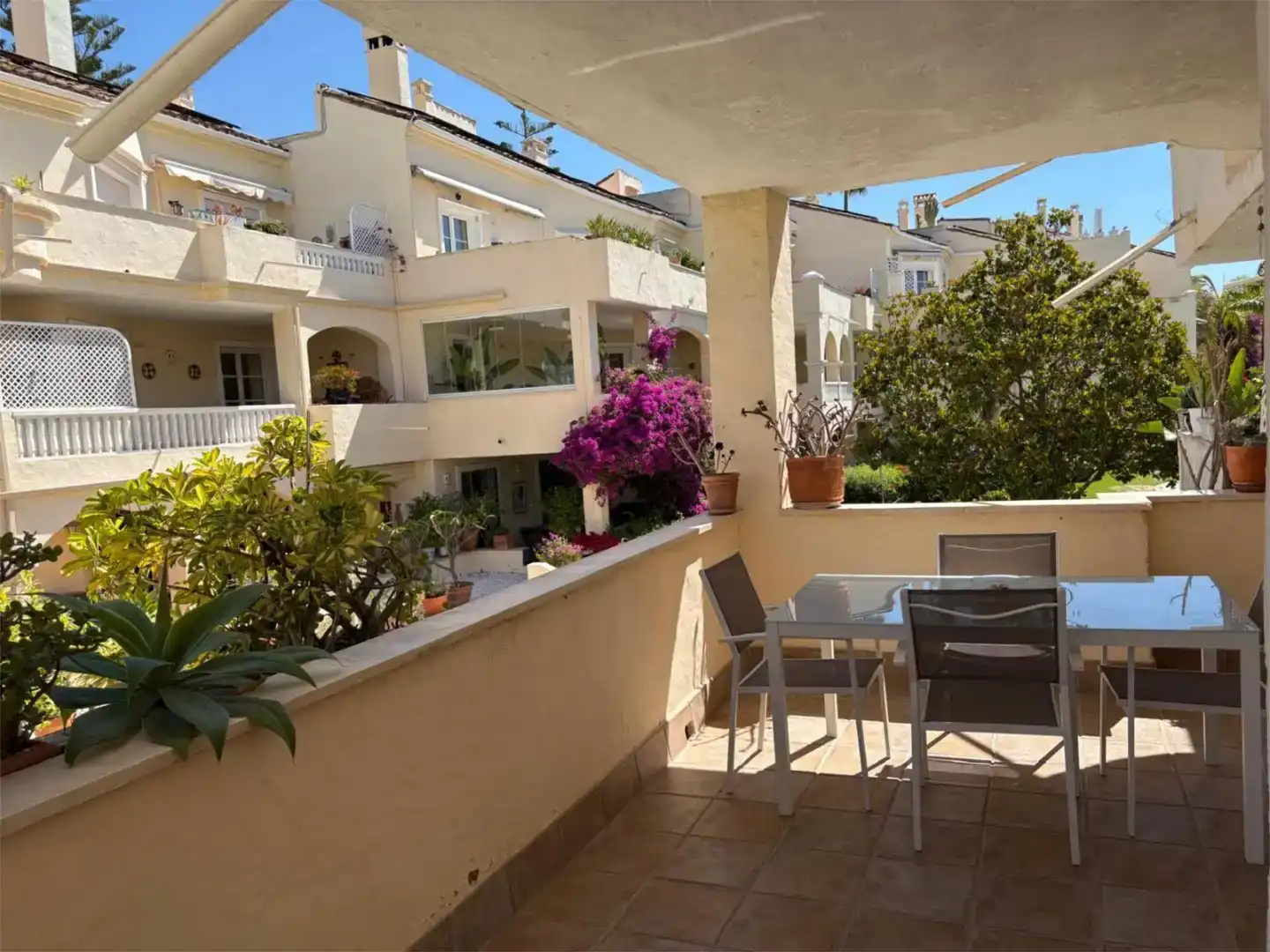Terrasse von Wohnung zur Miete in Estepona mit Klimaanlage, Schwimmbad und Balkon