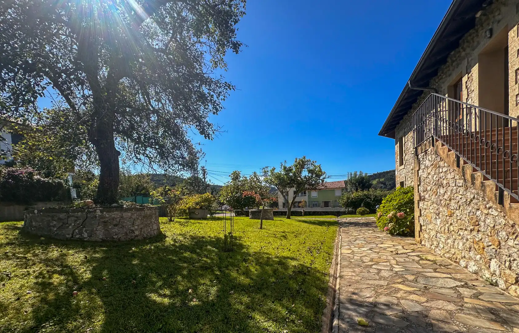 Jardín de Casa o chalet en venta en Alfoz de Lloredo con Calefacción, Jardín privado y Terraza