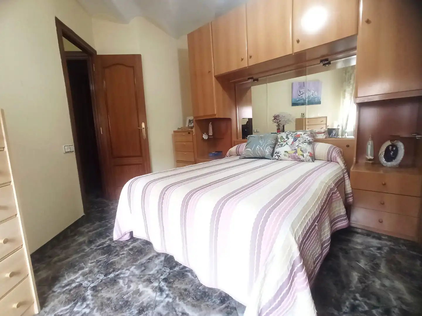 Schlafzimmer von Wohnung zum Verkauf in L'Hospitalet de Llobregat mit Klimaanlage, Heizung und Möbliert