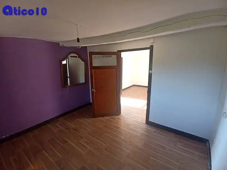 Habitación de Casa adosada en venta en Siero