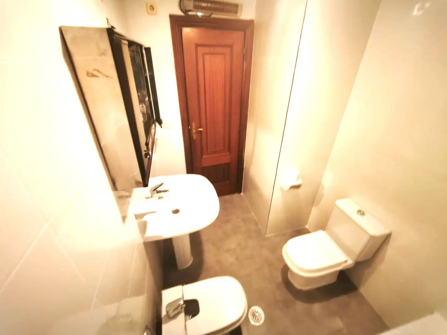 Baño de Piso en venta en Vigo  con Amueblado