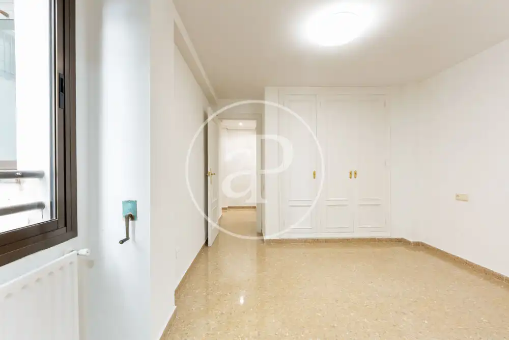 Piso en venta en Valencia con Aire acondicionado, Calefacción y Balcón