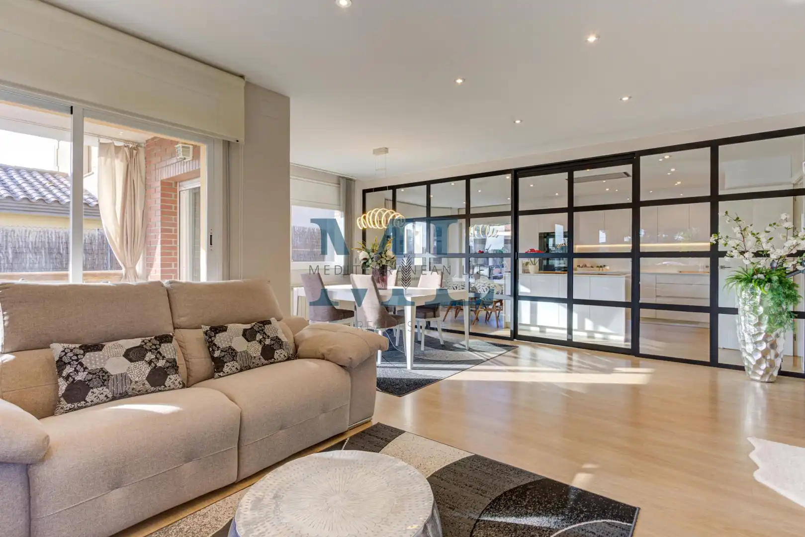 Sala de estar de Casa o chalet en venta en Sant Pere de Ribes con Calefacción, Jardín privado y Piscina