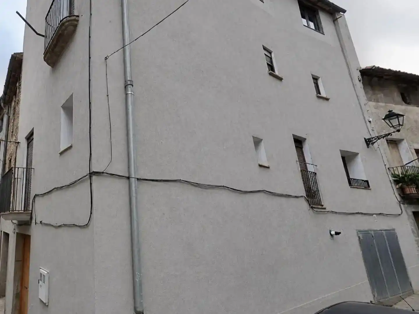 Vista exterior de Casa adosada en venda en Ponts amb Balcó