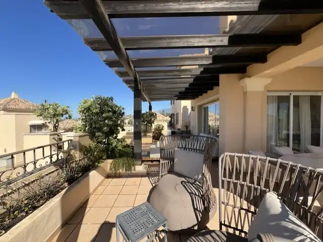 Terrasse von Dachboden zum Verkauf in Marbella mit Klimaanlage, Heizung und Terrasse