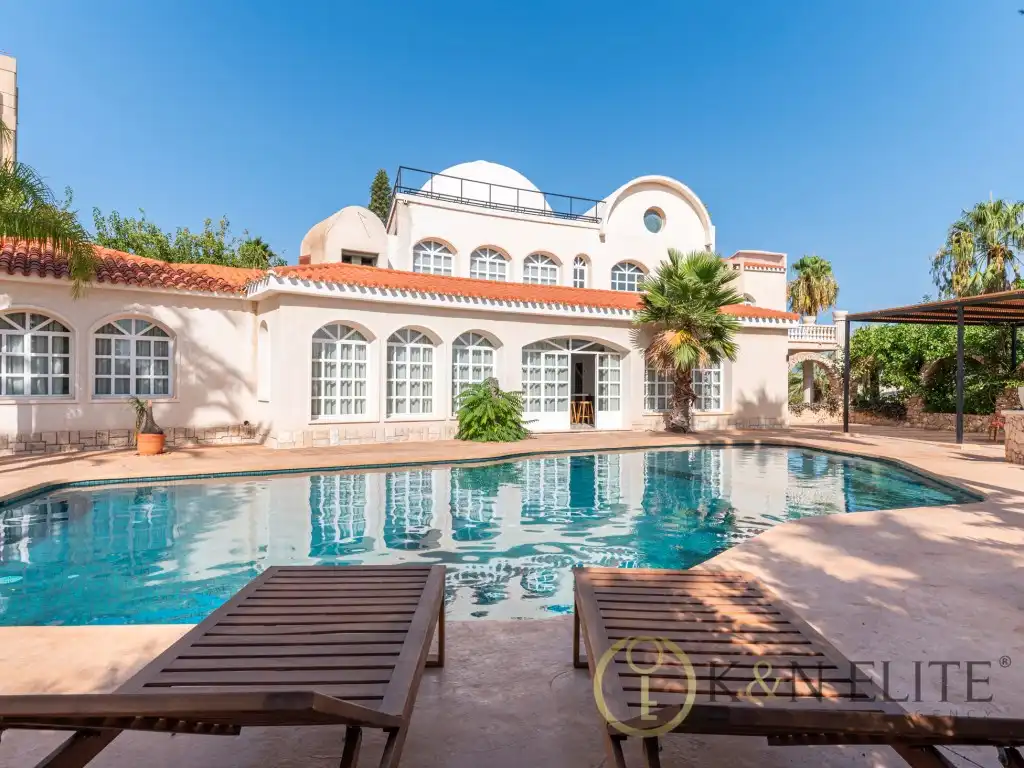 House with pool for sale in Avinguda de la Albufereta