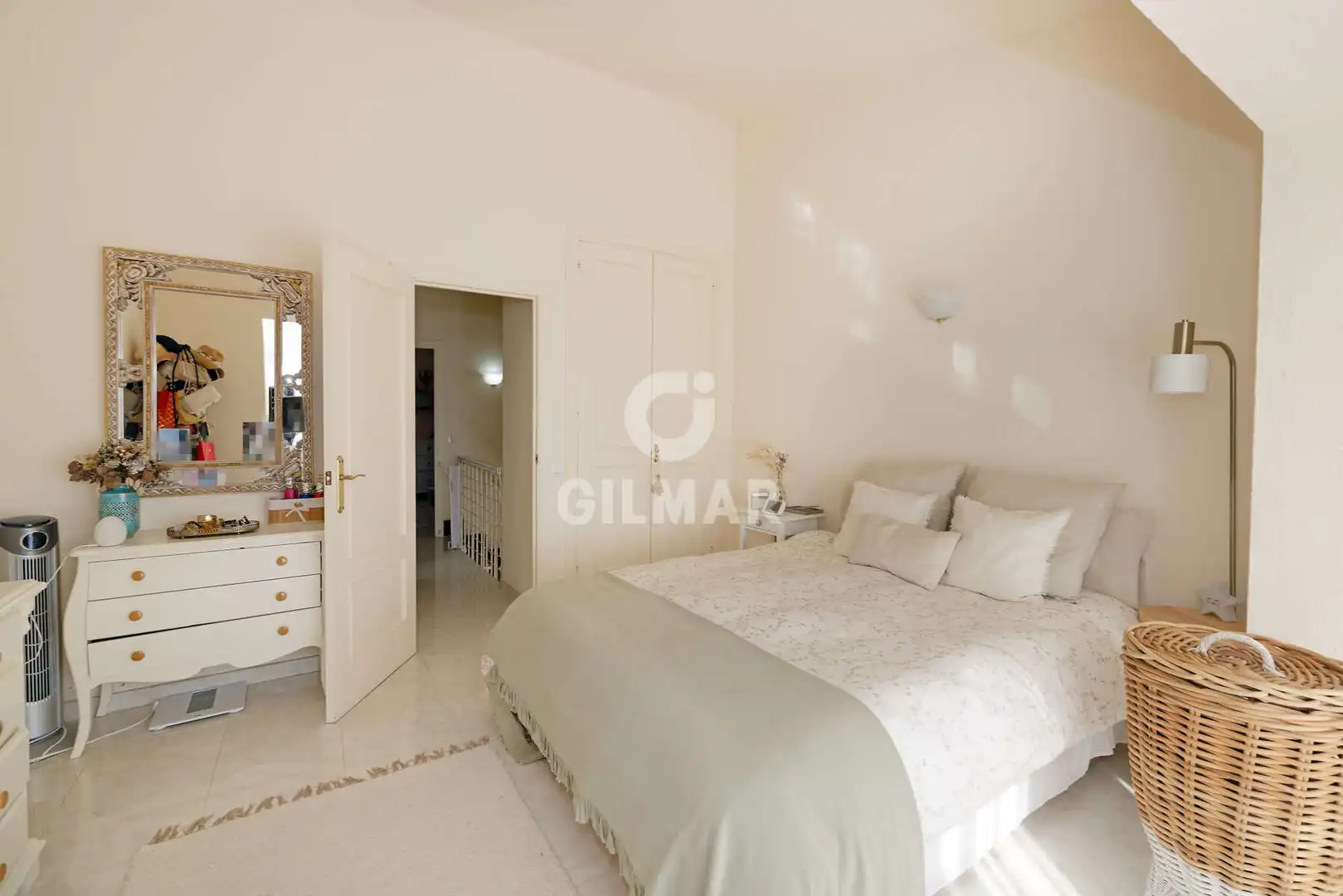 Schlafzimmer von Einfamilien-Reihenhaus zum Verkauf in Estepona