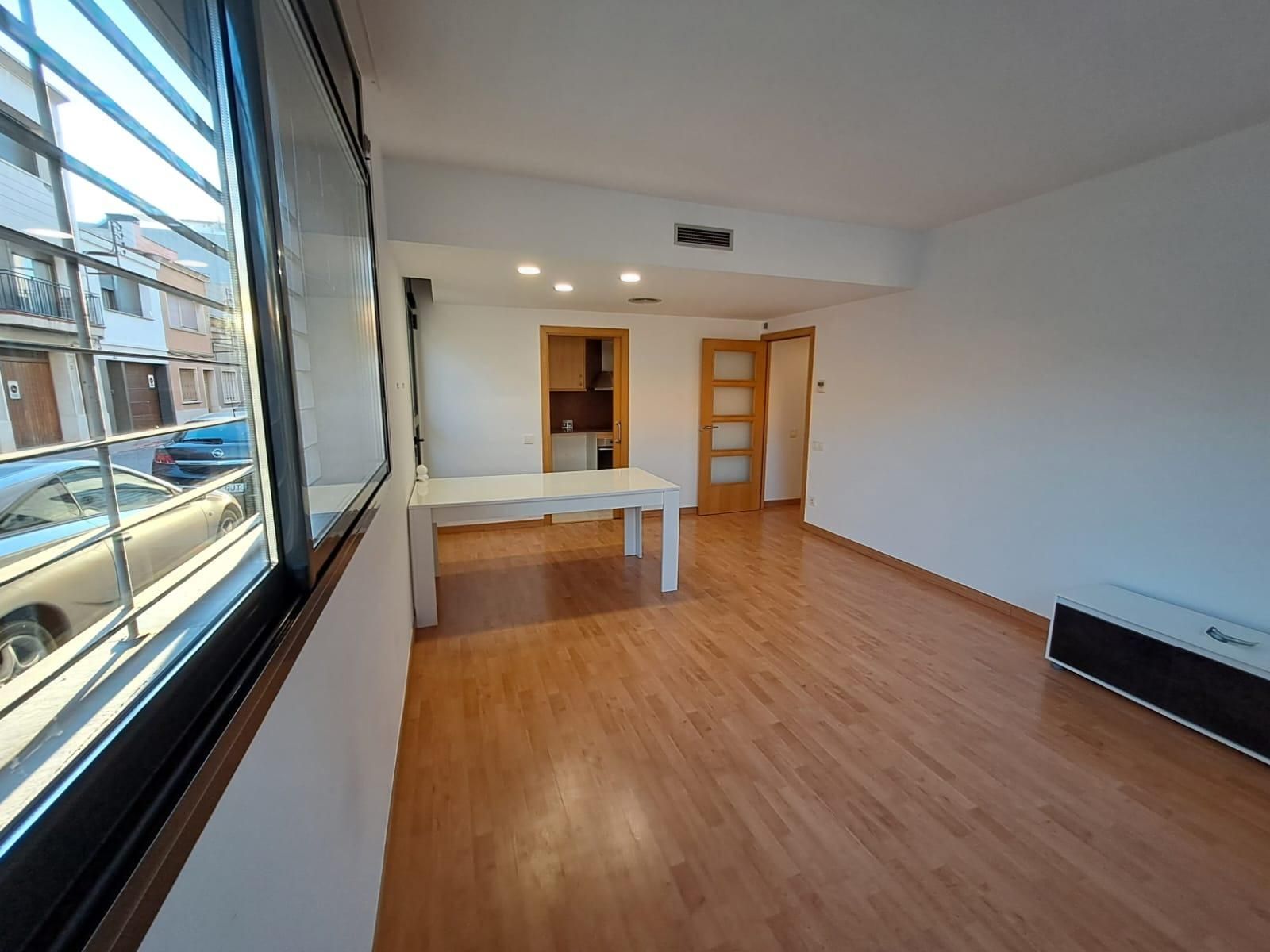 Living room of Planta baja for sale in Sabadell  with Air Conditioner, Parquet flooring and Storage room