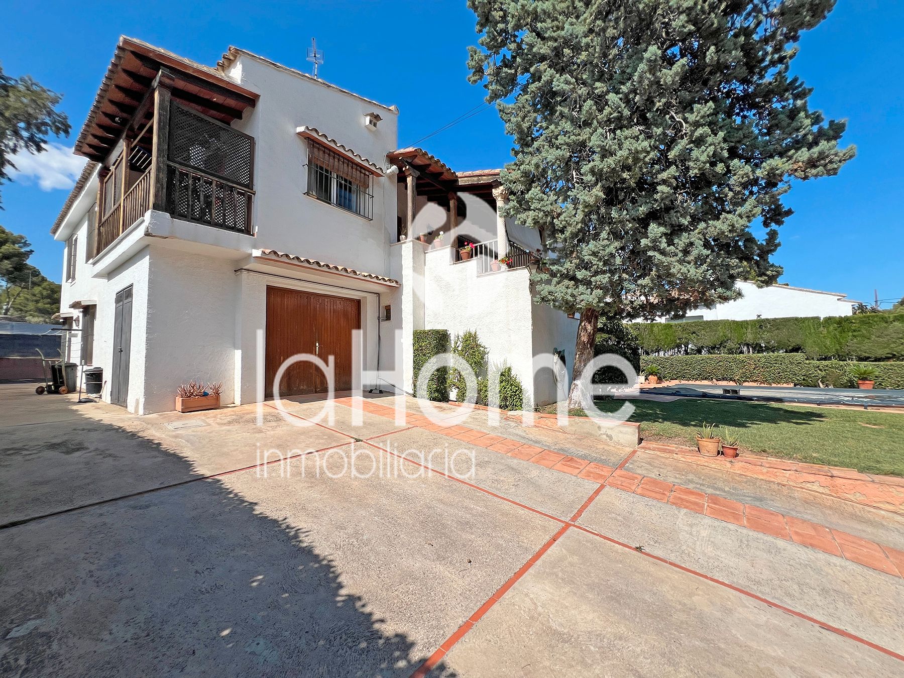 Exterior view of House or chalet for sale in Paterna  with Air Conditioner, Private garden and Terrace