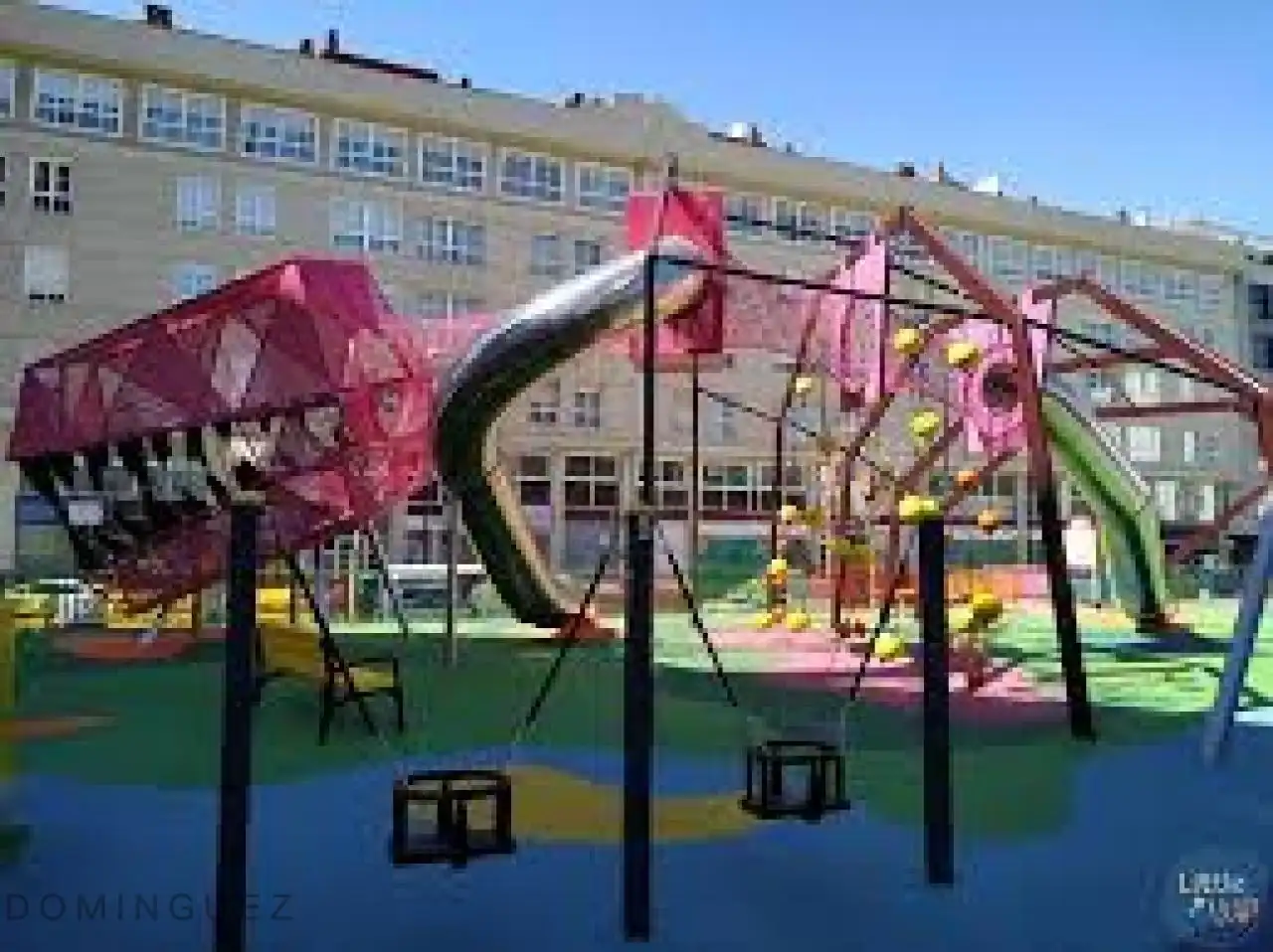 Außenansicht von Gebäude zum Verkauf in Vigo 