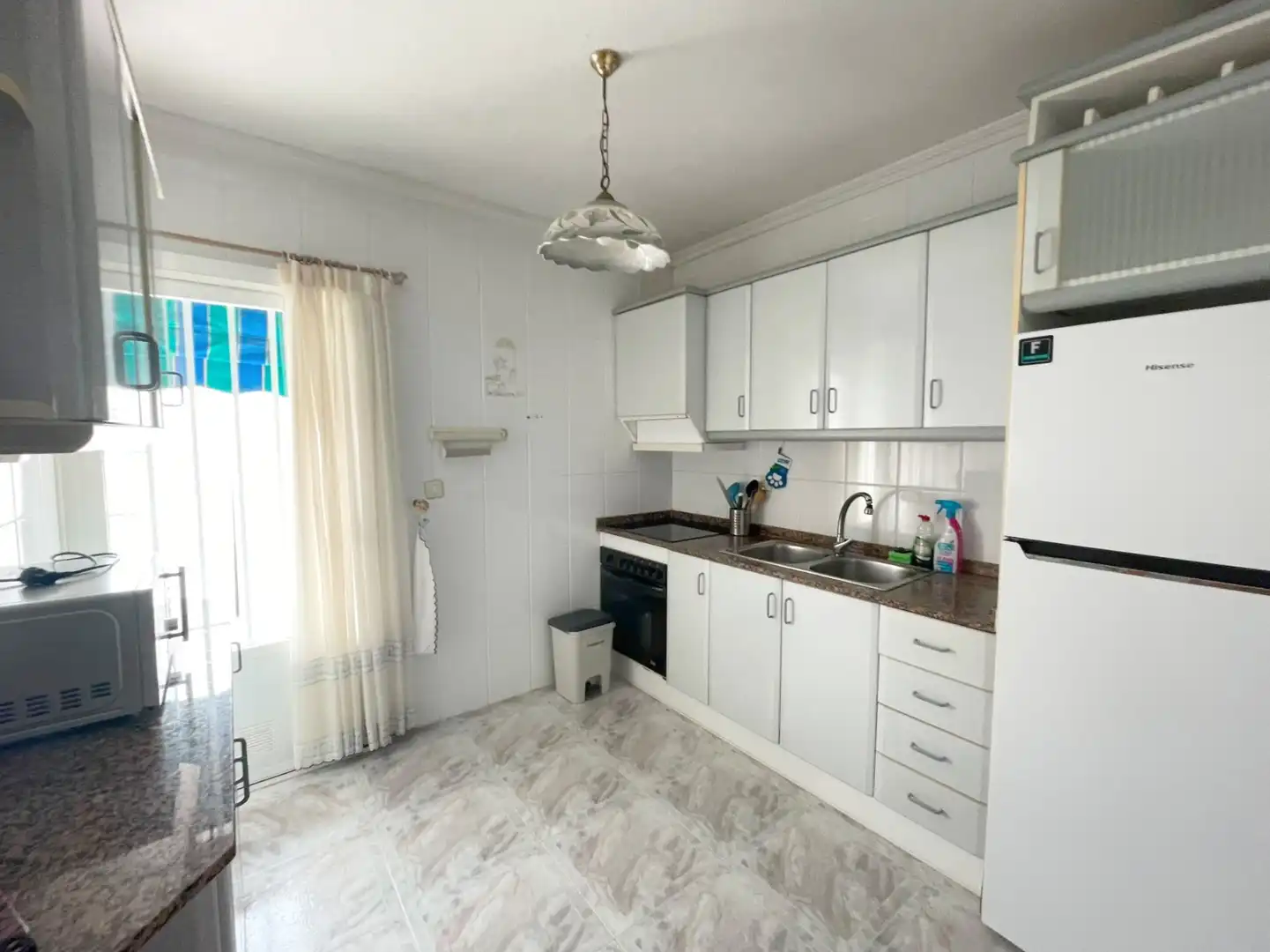 Cuina de Casa o xalet en venda en Los Alcázares amb Aire condicionat, Calefacció i Terrassa