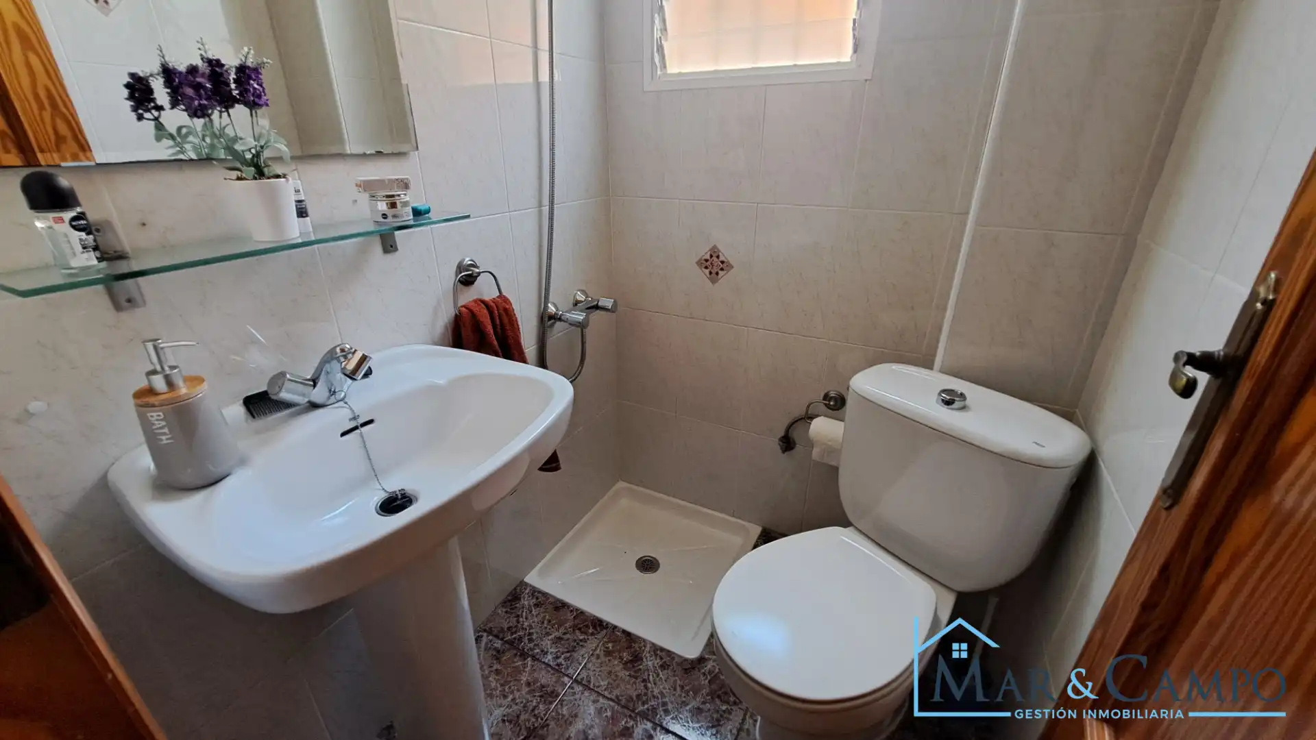 Baño de Casa adosada en venta en Los Alcázares con Aire acondicionado, Jardín privado y Amueblado