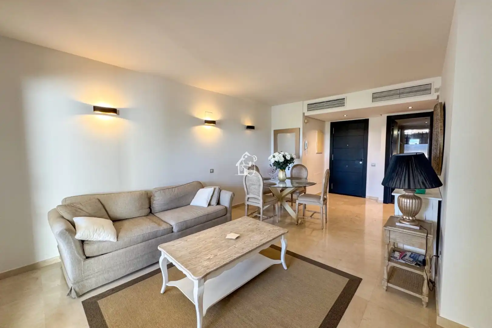 Wohnzimmer von Wohnung zur Miete in Orihuela mit Klimaanlage, Schwimmbad und Möbliert