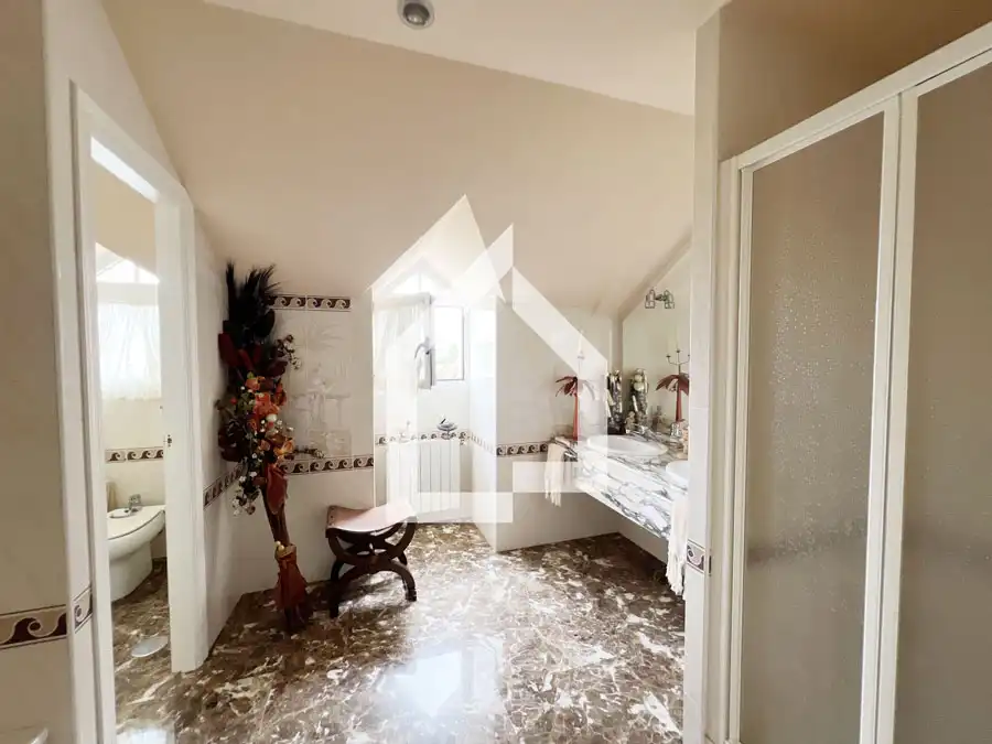Bathroom of Houses for sale in San Vicente del Raspeig / Sant Vicent del Raspeig  with Air Conditioner, Heating and Private garden