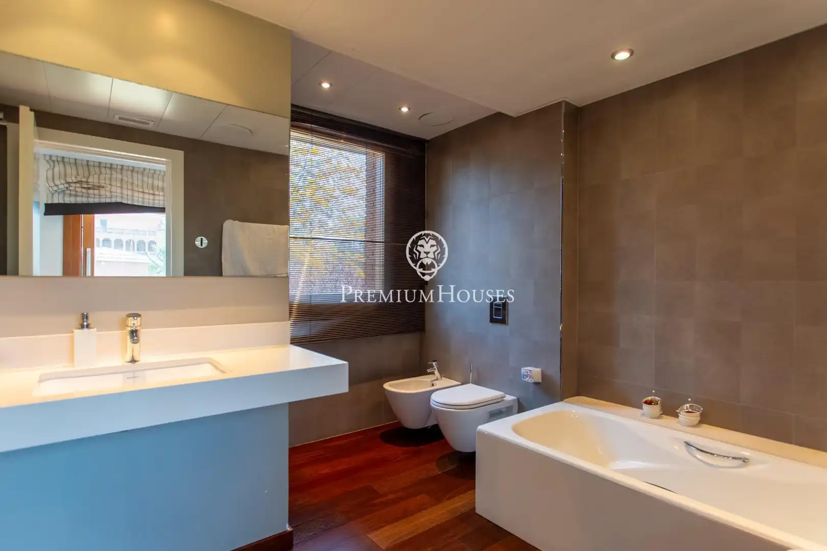 Badezimmer von Haus oder Chalet zum Verkauf in Cabrera de Mar mit Klimaanlage, Heizung und Privatgarten