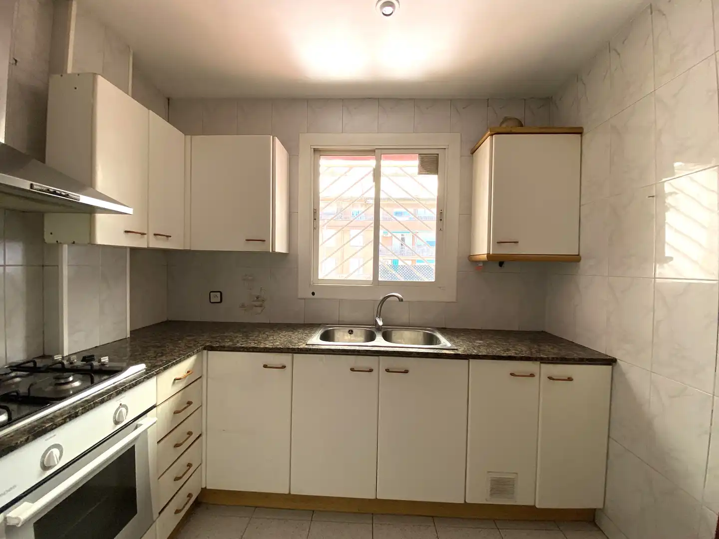Cocina de Ático en venta en Barcelona con Terraza y Trastero