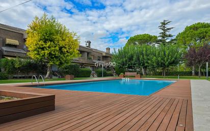 Piscina de Casa adosada en venda en  Lleida Capital amb Aire condicionat, Calefacció i Jardí privat