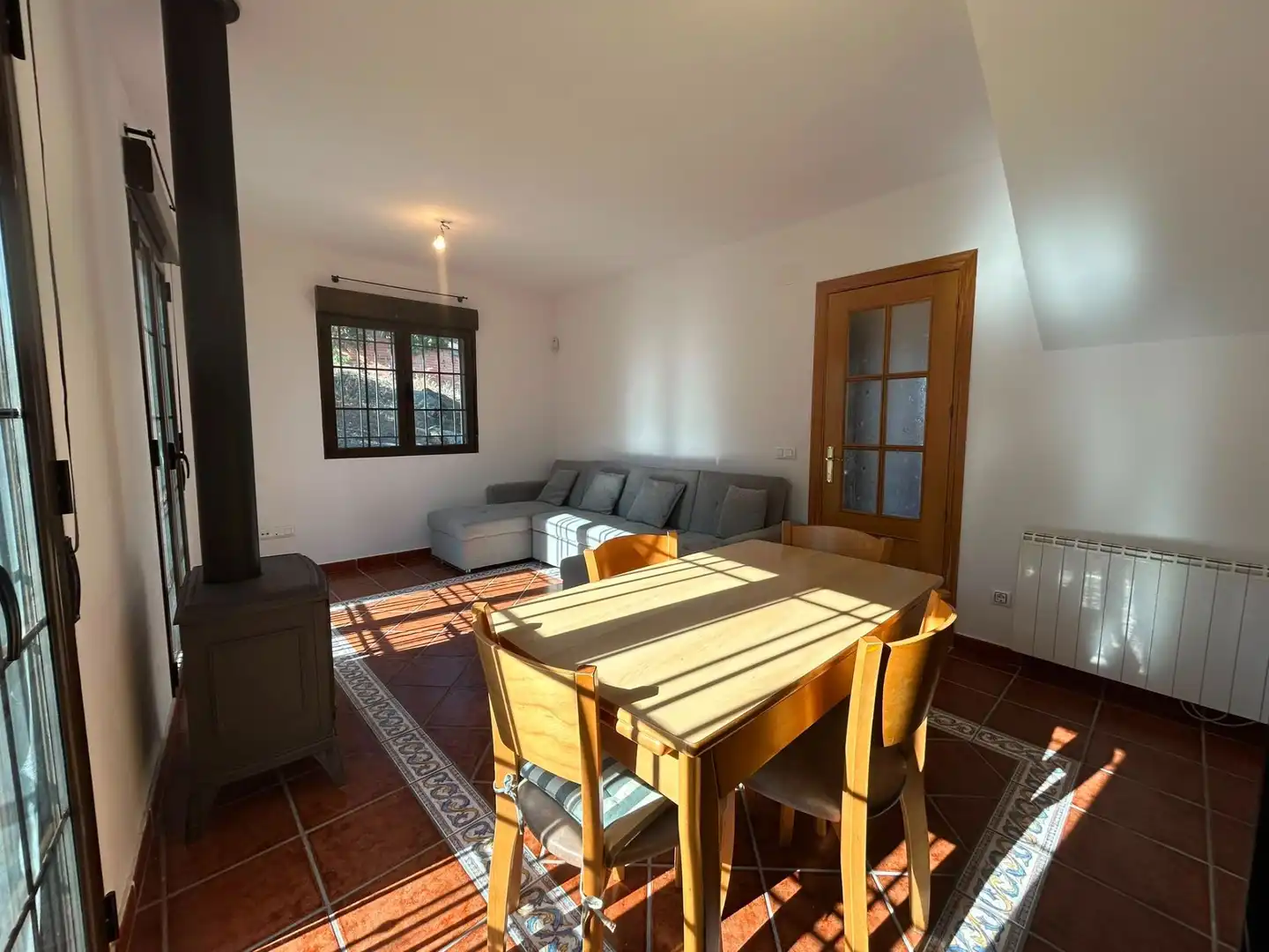 Wohnzimmer von Maisonette zum Verkauf in Pepino mit Klimaanlage und Heizung
