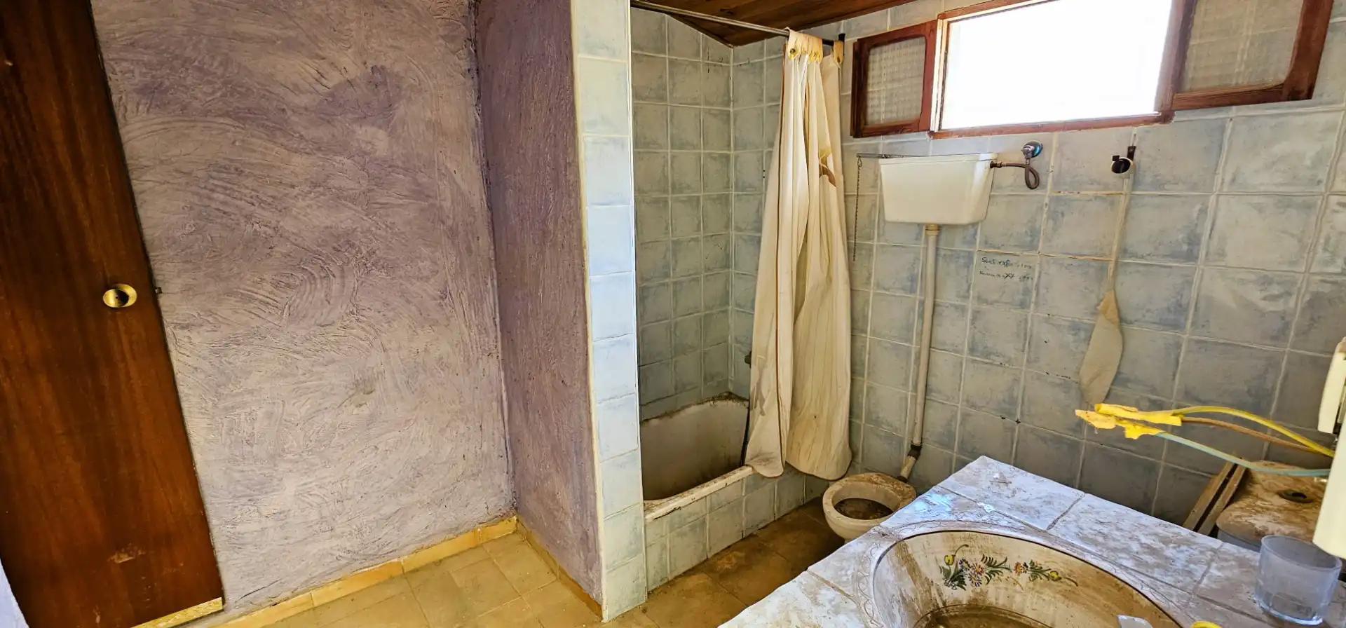 Badezimmer von Einfamilien-Reihenhaus zum Verkauf in Totana mit Terrasse und Abstellraum