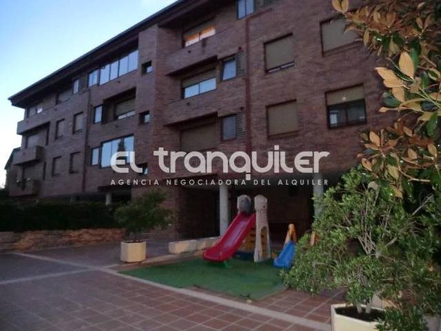 Dúplex en Alquiler en Calle Tejar en Zona Carretera del Plantío