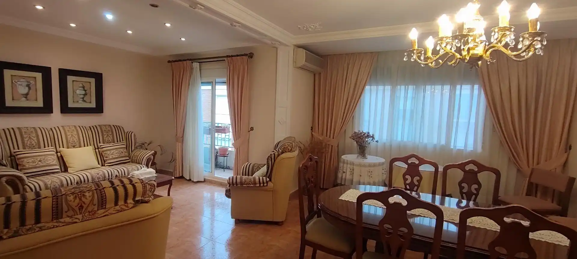 Living room of Flat for rent in Paiporta  with Air Conditioner, Heating and Storage room