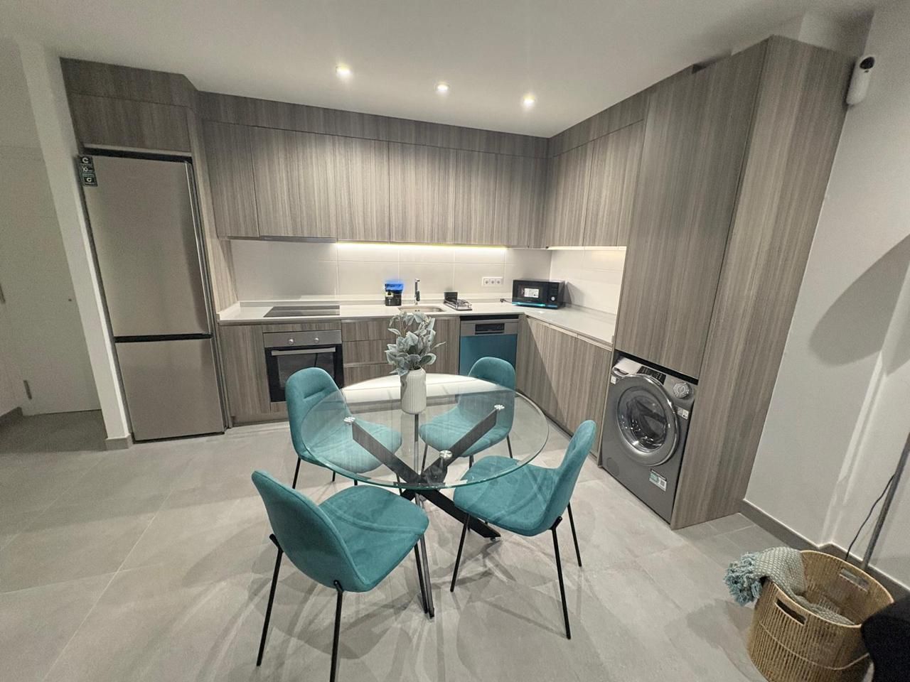 Cuina de Pis de lloguer en  Santa Cruz de Tenerife Capital amb Aire condicionat, Terrassa i Moblat