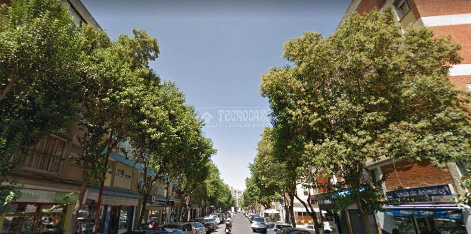 Exterior view of Flat for sale in  Sevilla Capital