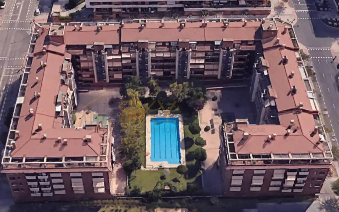 Swimming pool of Attic for sale in Madrid  with Air Conditioner, Heating and Terrace