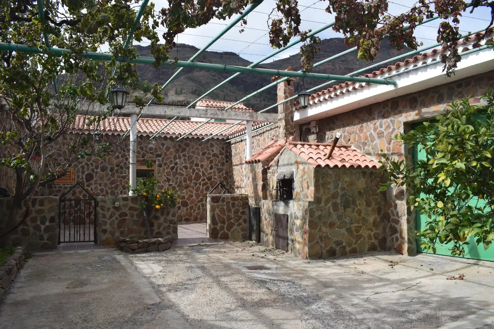 Exterior view of Houses for sale in San Bartolomé de Tirajana  with Private garden, Terrace and Storage room