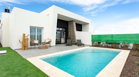 Villas pareadas de obra nueva con piscina privada en La Finca Golf Resort, AlgorfaViviendas exclusivas en una prestigiosa comunida