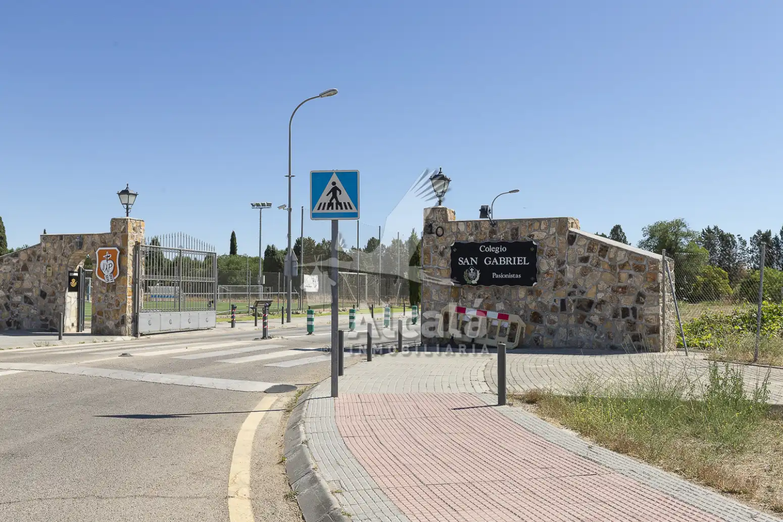 Wohnung zum Verkauf in Alcalá de Henares mit Klimaanlage, Heizung und Privatgarten