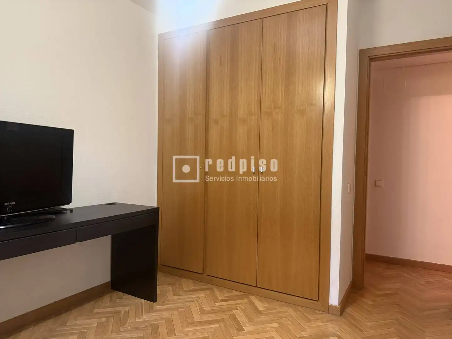 Dormitori de Pis en venda en Madrid amb Calefacció, Jardí privat i Parquet