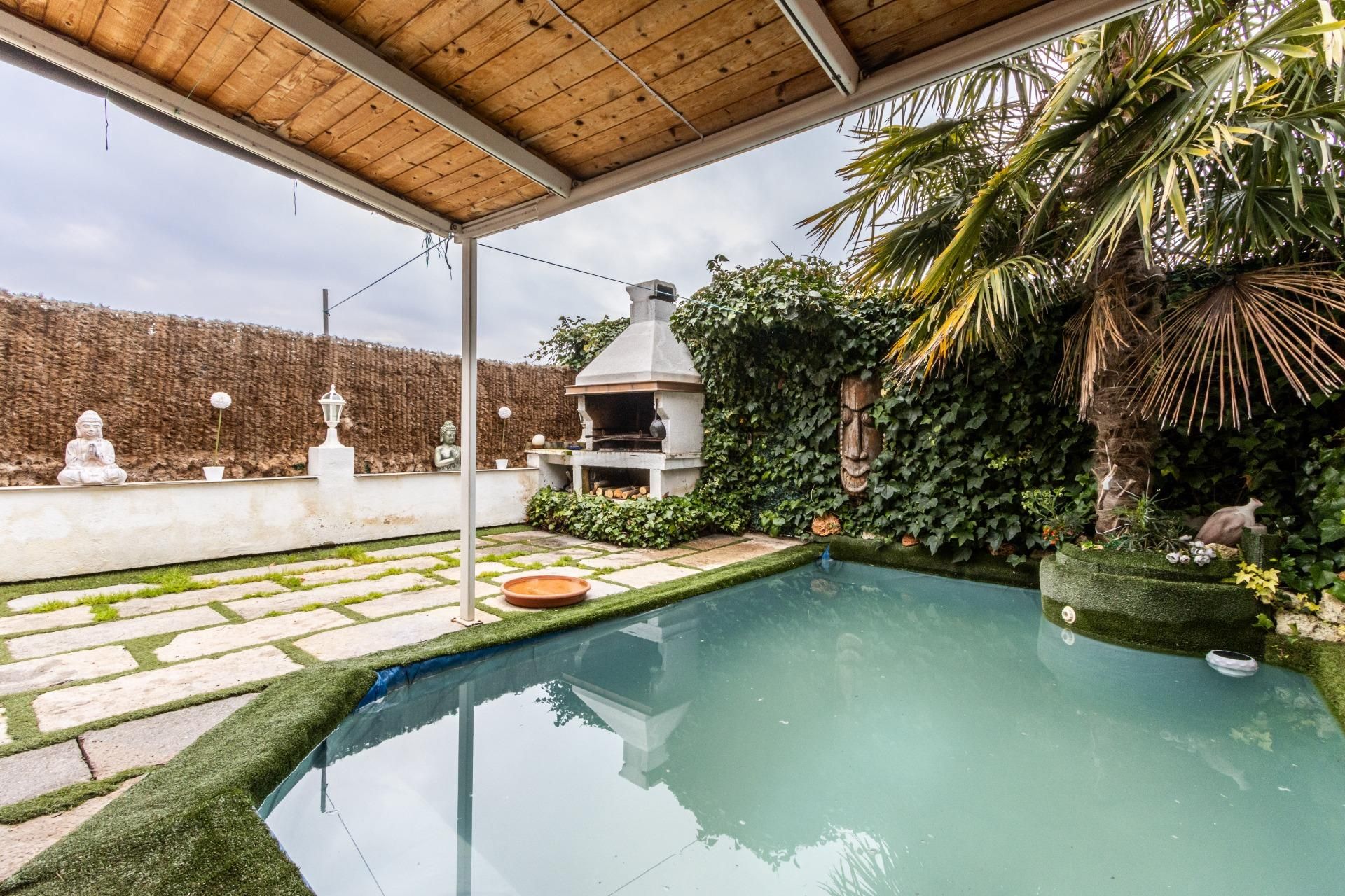 Swimming pool of Houses for sale in Sant Fruitós de Bages  with Air Conditioner, Heating and Private garden